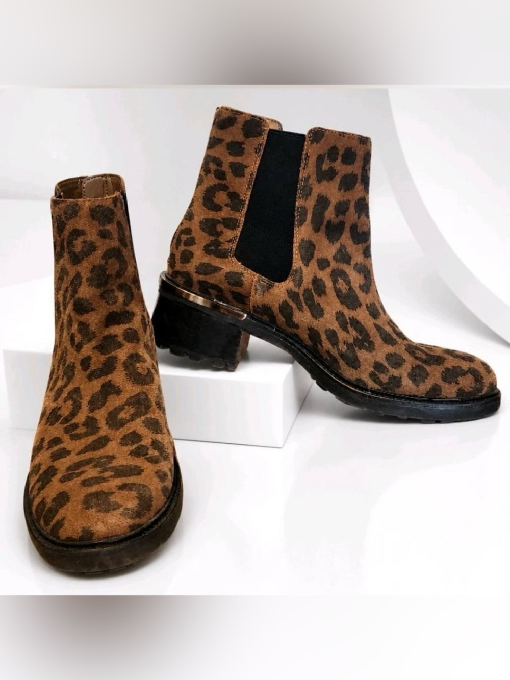 Vince Camuto Leopard Print Chelsea Ankle Boots | Size: 7